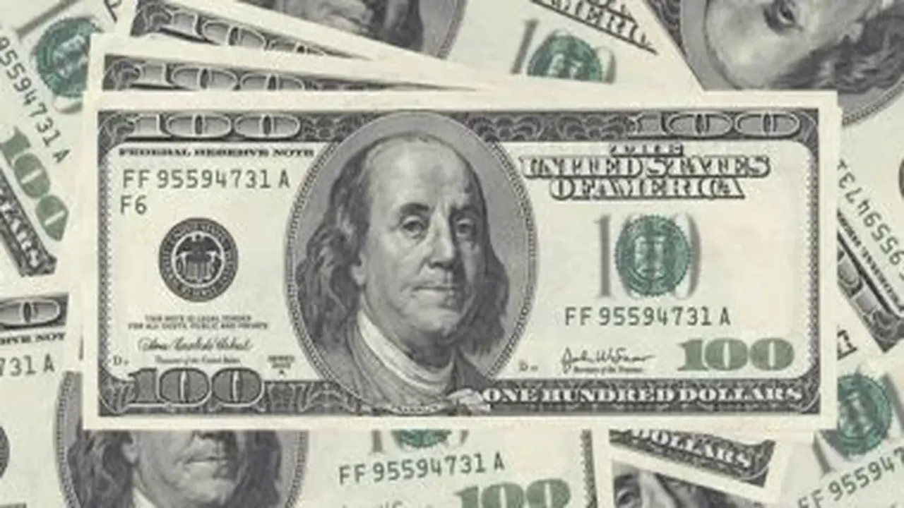 تباين أسعار الدولار مقابل الجنيه في تعاملات البنوك يوم 24 أبريل